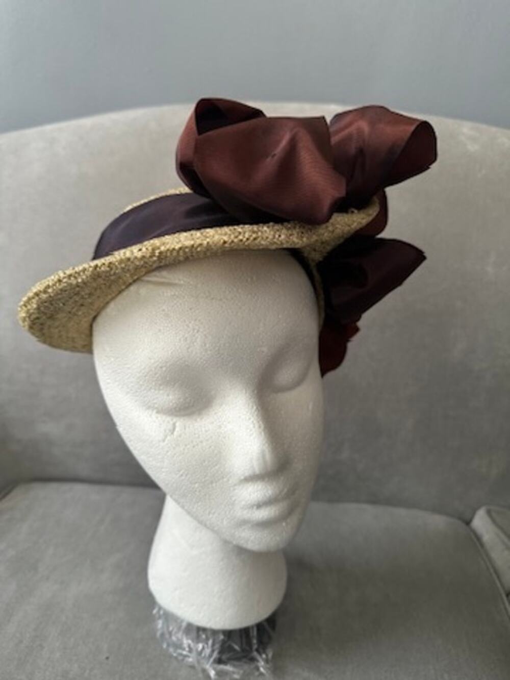 Vintage 1940s straw and brown ribbon hat